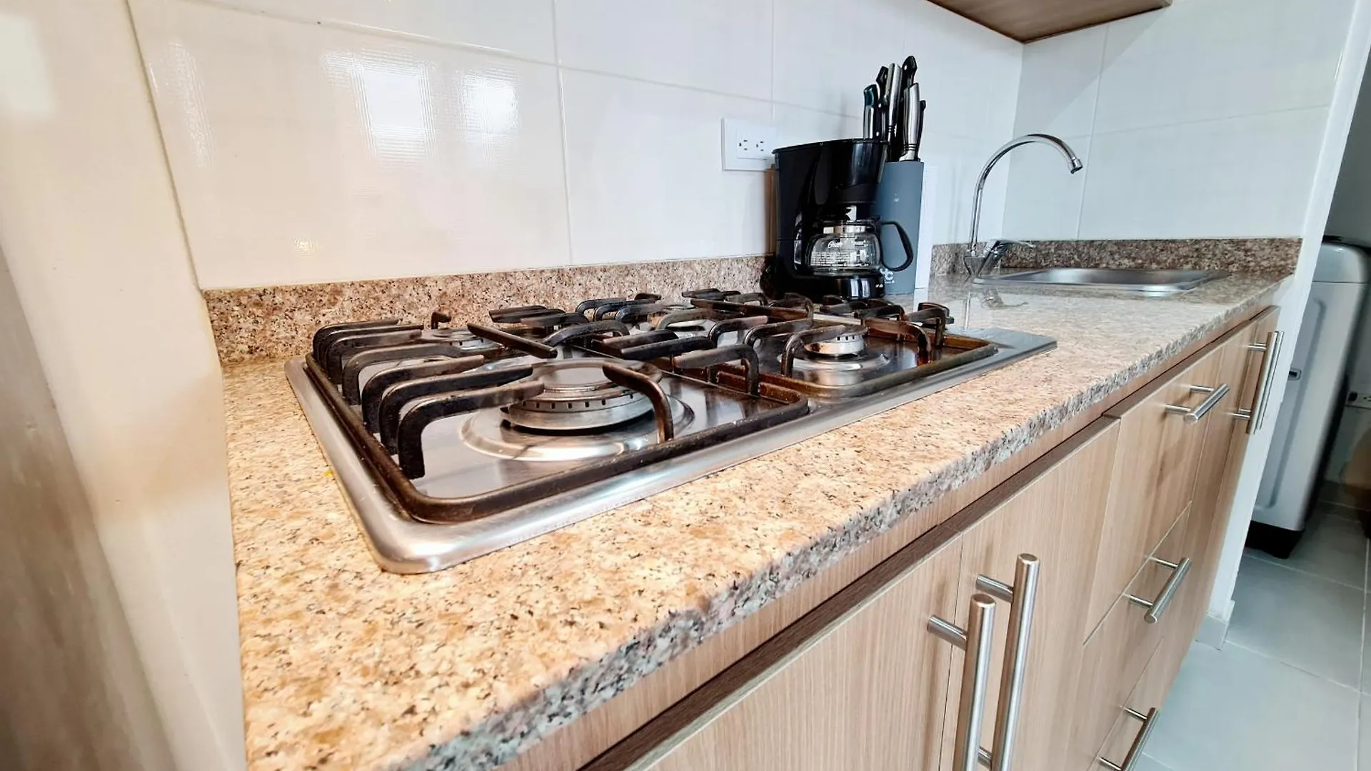 Acogedor Loft Cerca De Zona Rosa Y Malls Medellín 0*,  Colômbia